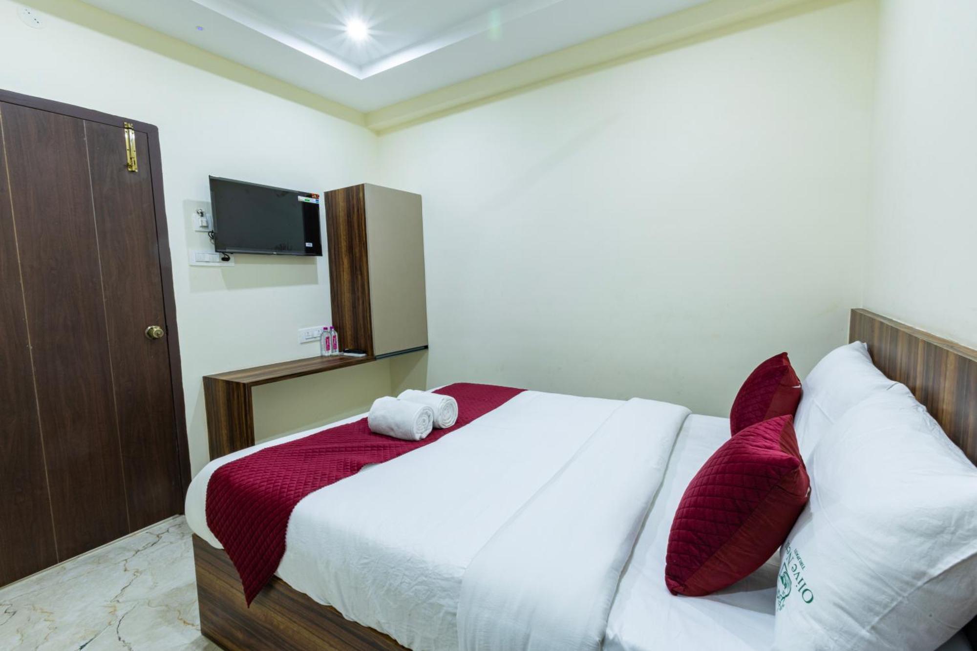 מלון Olive Nest- Tirupati Bus Stand- 300 Meters, Railway Station- 400 Meters מראה חיצוני תמונה