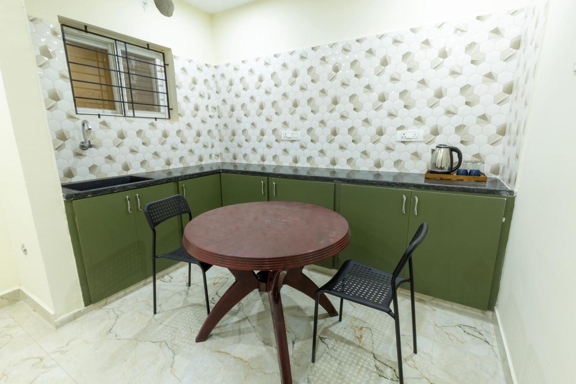 מלון Olive Nest- Tirupati Bus Stand- 300 Meters, Railway Station- 400 Meters מראה חיצוני תמונה