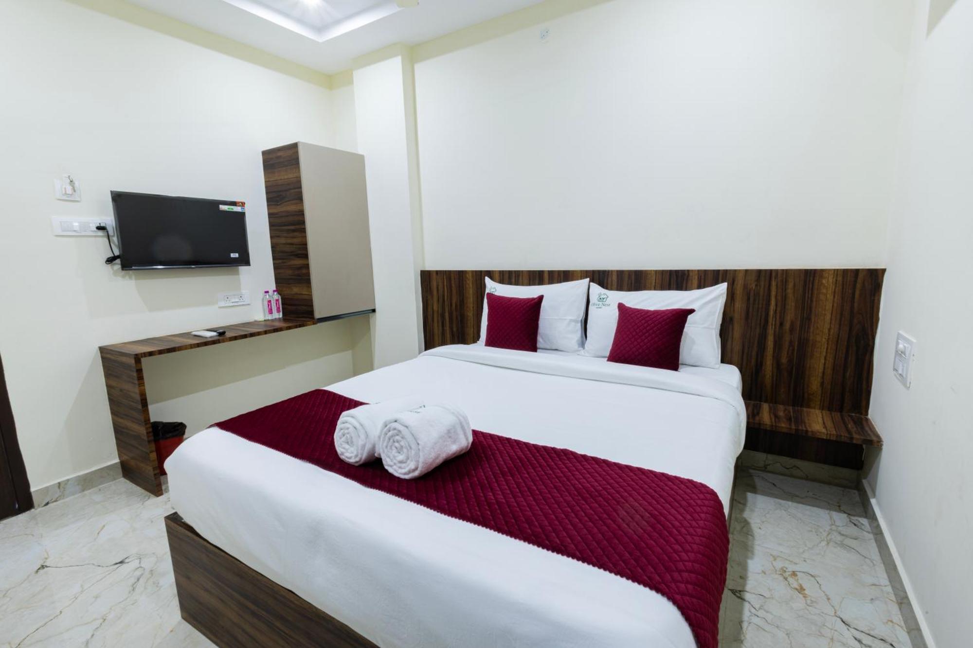 מלון Olive Nest- Tirupati Bus Stand- 300 Meters, Railway Station- 400 Meters מראה חיצוני תמונה