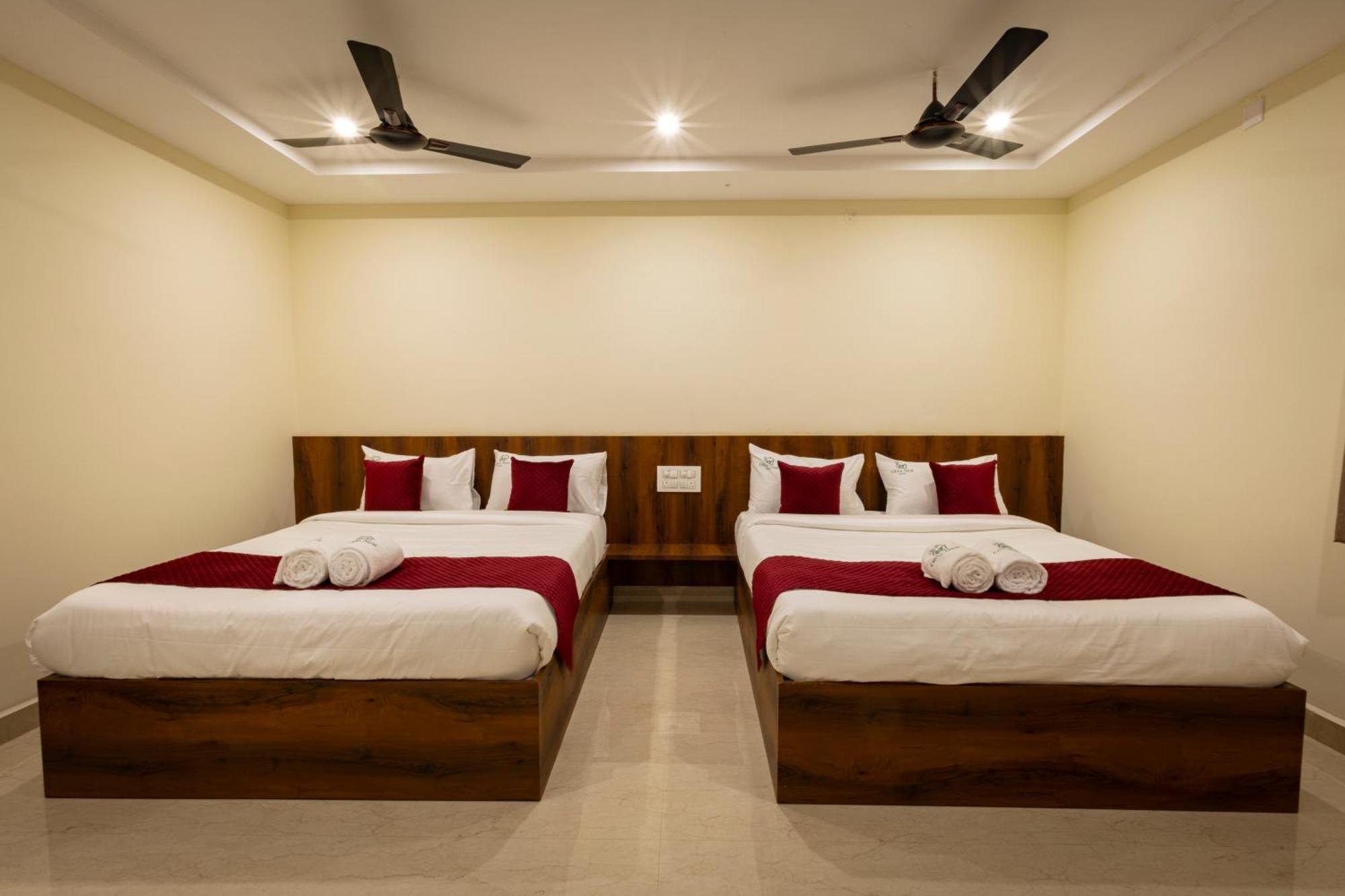 מלון Olive Nest- Tirupati Bus Stand- 300 Meters, Railway Station- 400 Meters מראה חיצוני תמונה